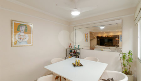 Casa à venda com 3 quartos, sendo 1 suíte, no condomínio Mirante Bello, São Paulo - SP