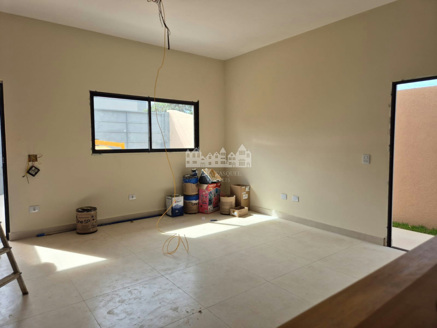 Casa à venda com 3 suítes em Vila Petrópolis, Atibaia, SP
