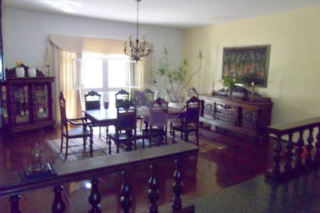 Casa Térrea à venda com 4 quartos, sendo 2 suítes, em Interlagos, São Paulo, SP