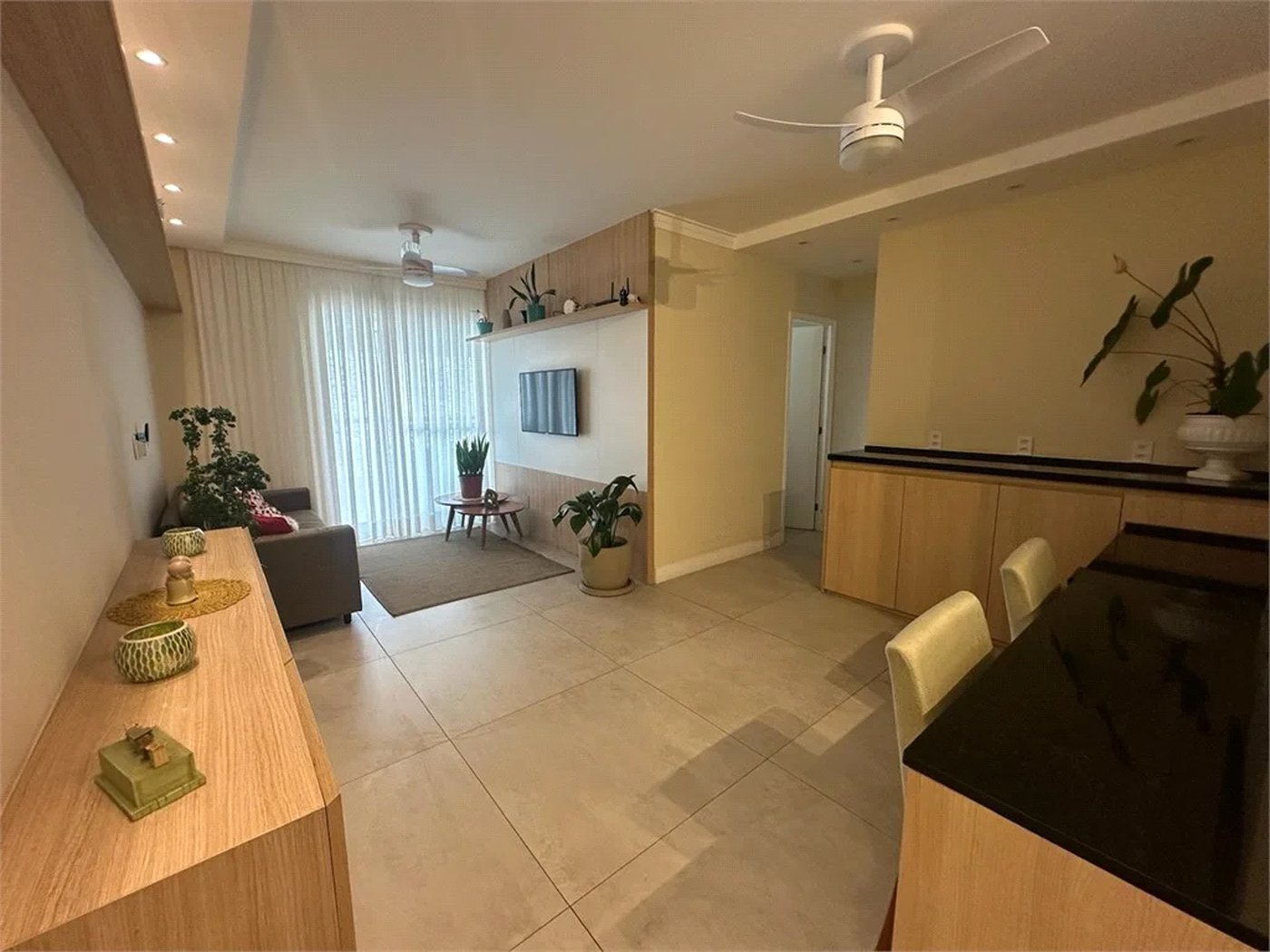 Apartamento à venda com 3 quartos, sendo 1 suíte,  em Vila Andrade, São Paulo, SP
