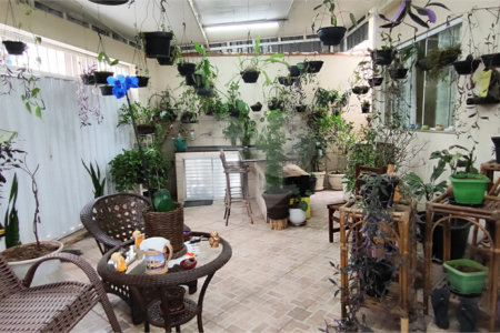 Casa à venda com 5 quartos, sendo 3 suítes, no condomínio Village Texeira Campos, Rio de Janeiro - RJ