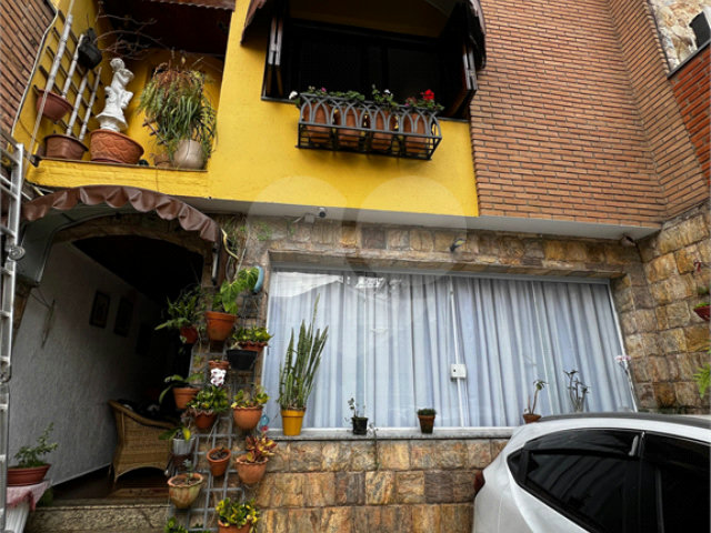 Sobrado à venda com 3 quartos em Água Fria, São Paulo, SP