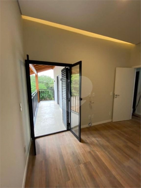 Casa à venda com 3 quartos, sendo 1 suíte, no condomínio Lagos D´icaraí, Salto - SP