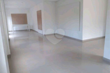 Apartamento à venda com 3 quartos, sendo 1 suíte, em Parque Reboucas, São Paulo, SP