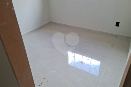 Casa à Venda – Jardim Embaré