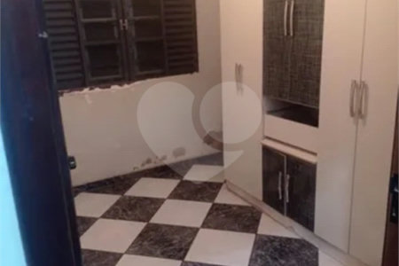 CASA A VENDA, PARQUE BANDEIRANTES, 3 DORMITORIOS 1 SENDO SUÍTE, 2 VAGAS DE GARAGEM, SJC/SP