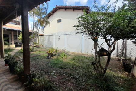 Sobrado à Venda no Parque Fehr – 3 Dormitórios e Área Gourmet em Rua Tranquila