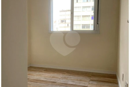 Apartamento à venda na Frei Caneca, 28 m², 1 quarto
