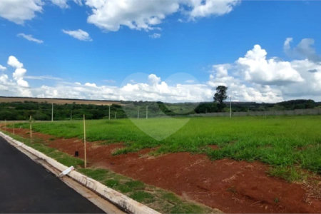 TERRENO À VENDA NO CONDOMÍNIO RECANDO DO SABIÁ.