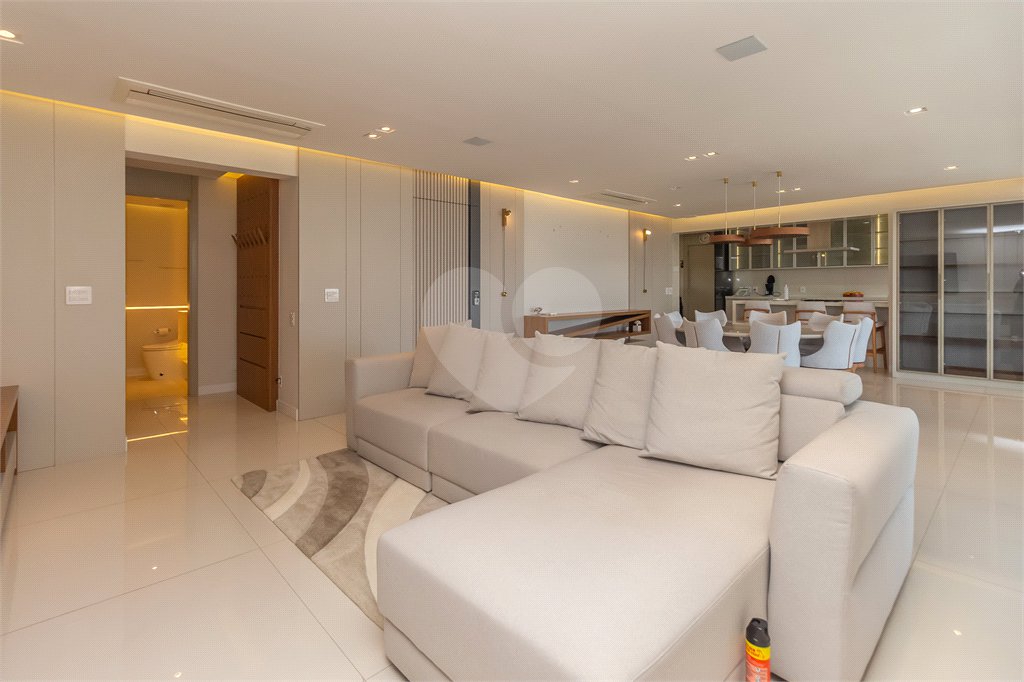 Apartamento - Vila Mariana - Alto Padrão - 3 Suítes - 4 Vagas - Venda / Compra - Próximo ao Metrô