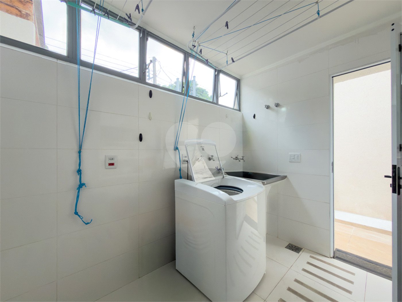 Casa de Vila à venda com 3 quartos, sendo 1 suíte, em Indianópolis, São Paulo, SP