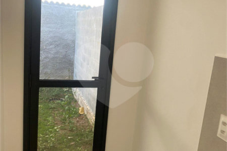 Casa à venda com 2 suítes no condomínio Vila Ilha de Creta, Valinhos - SP
