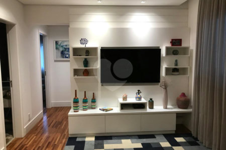 Apartamento à venda com 2 suítes em Vila Andrade, São Paulo, SP