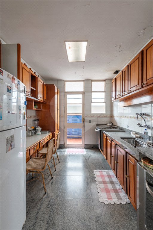Casa Térrea à venda com 7 quartos, sendo 1 suíte, em Santana, São Paulo, SP