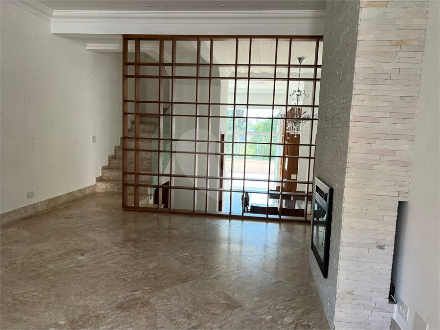 Casa para alugar com 3 quartos, sendo 1 suíte, no condomínio Res Villeneuve, São Paulo - SP