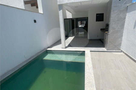 Casa à venda com 3 quartos, sendo 2 suítes, no condomínio Grand Park, Rio de Janeiro - RJ