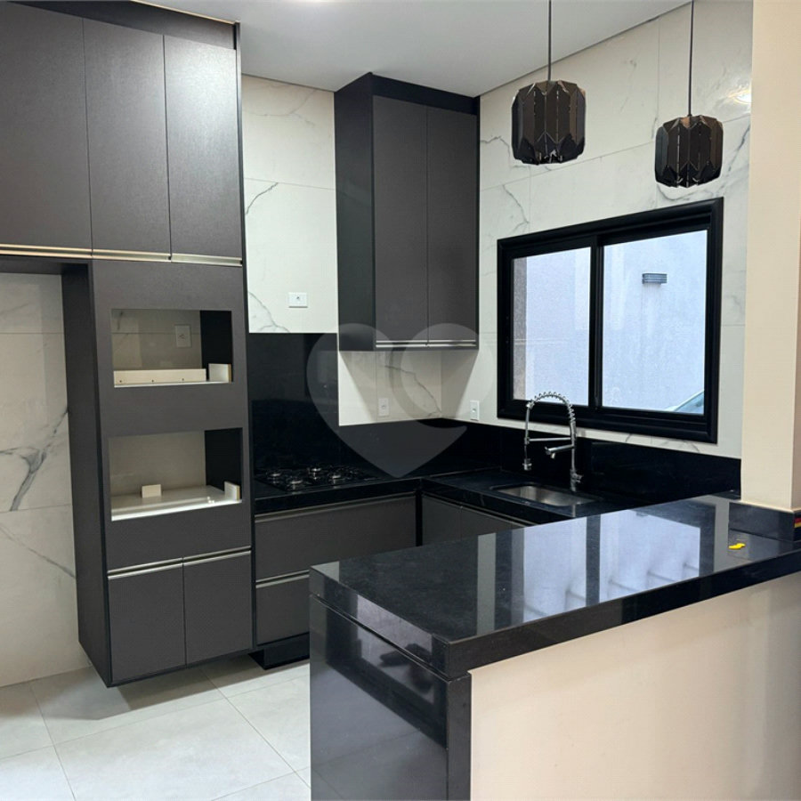 Casa à venda com 3 quartos, sendo 1 suíte, no condomínio Vila Ytu, Indaiatuba - SP
