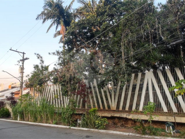 Casa Térrea à venda com 5 quartos, sendo 2 suítes,  em Chácara Monte Alegre, São Paulo, SP