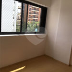 Apartamento à venda com 3 quartos, sendo 1 suíte, em Jardim Parque Morumbi, São Paulo, SP