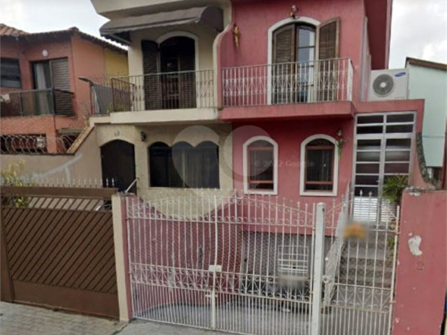 Sobrado à venda com 3 quartos, sendo 1 suíte,  em Jardim Cachoeira, São Paulo, SP