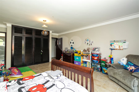 Casa à venda com 4 quartos, sendo 2 suítes,  em Interlagos, São Paulo, SP