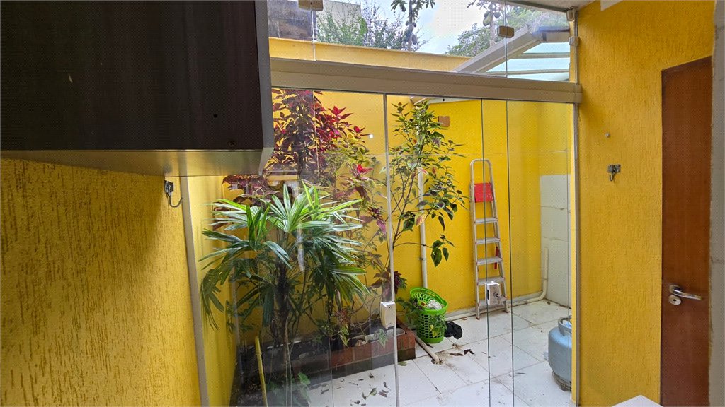 Sobrado à venda com 3 quartos, sendo 1 suíte, em Vila Clarice, São Paulo, SP