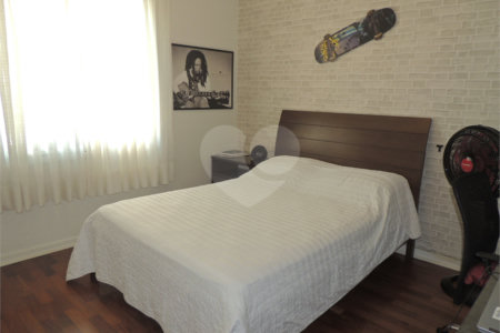 Apartamento à venda com 3 quartos, sendo 1 suíte, em Santo Amaro, São Paulo, SP