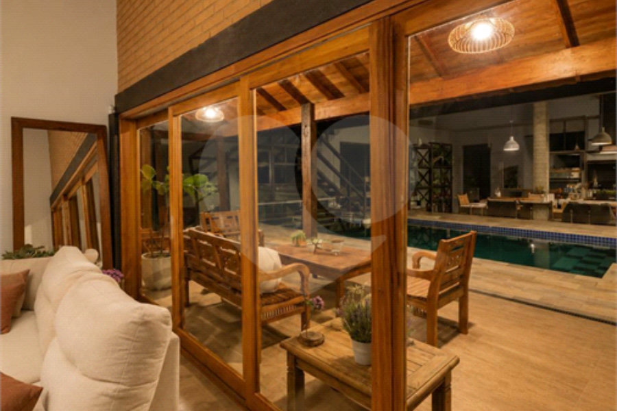 Casa Térrea à venda com 3 quartos, sendo 2 suítes,  em Luiz Fagundes, Mairiporã, SP