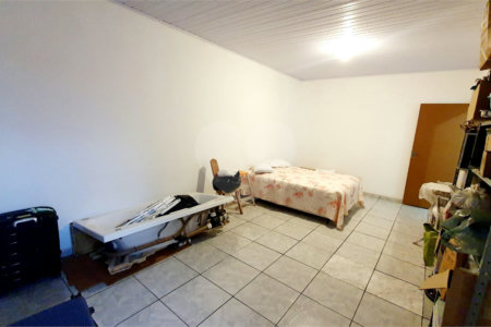 Casa à venda com 4 quartos, sendo 1 suíte,  em Jardim Bonsucesso, Sorocaba, SP