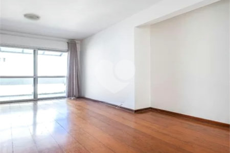 Apartamento à venda com 3 quartos, sendo 1 suíte,  em Cerqueira César, São Paulo, SP