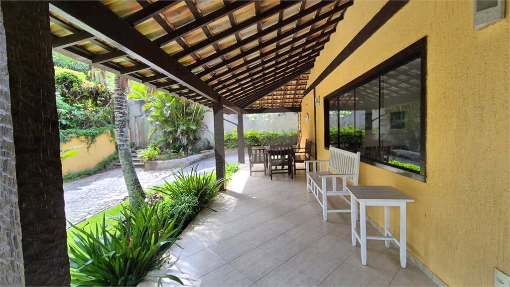Casa à venda com 5 quartos, sendo 4 suítes,  em Geribá, Armação dos Búzios, RJ