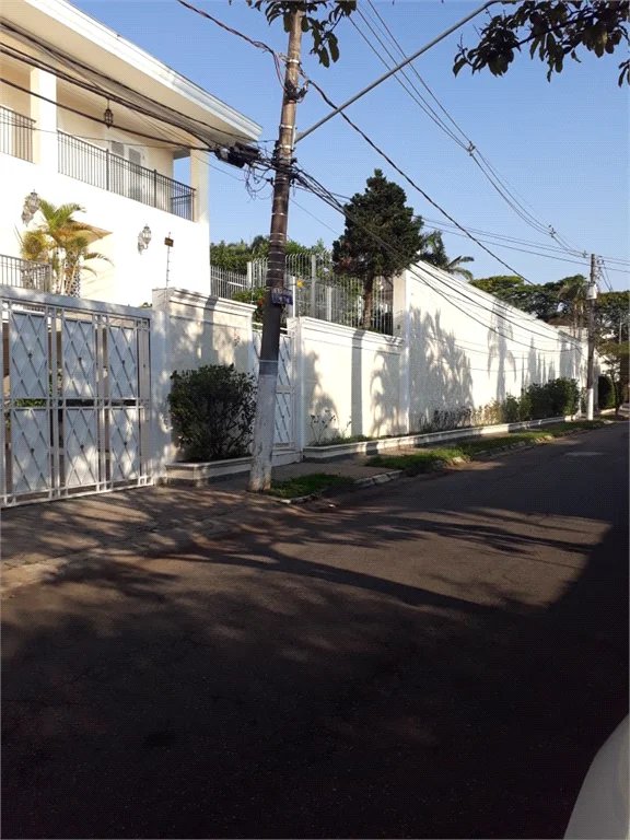 Casa à venda ou para alugar com 5 suítes em Jardim Leonor, São Paulo, SP