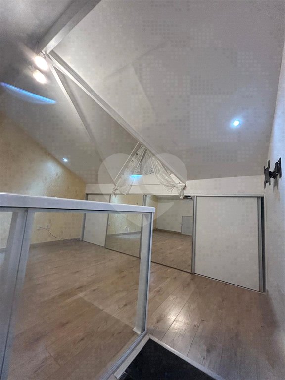 Casa à venda ou para alugar com 3 quartos, sendo 2 suítes,  no condomínio Residencial Erika, São Paulo - SP