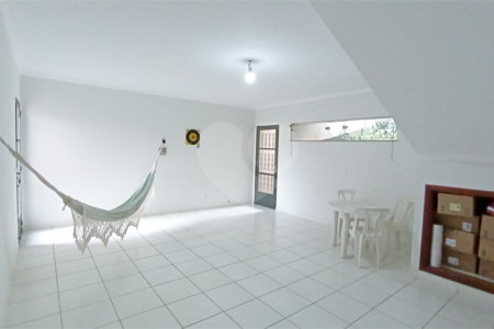 Casa à venda com 5 quartos, sendo 3 suítes, em Nova Vinhedo, Vinhedo, SP