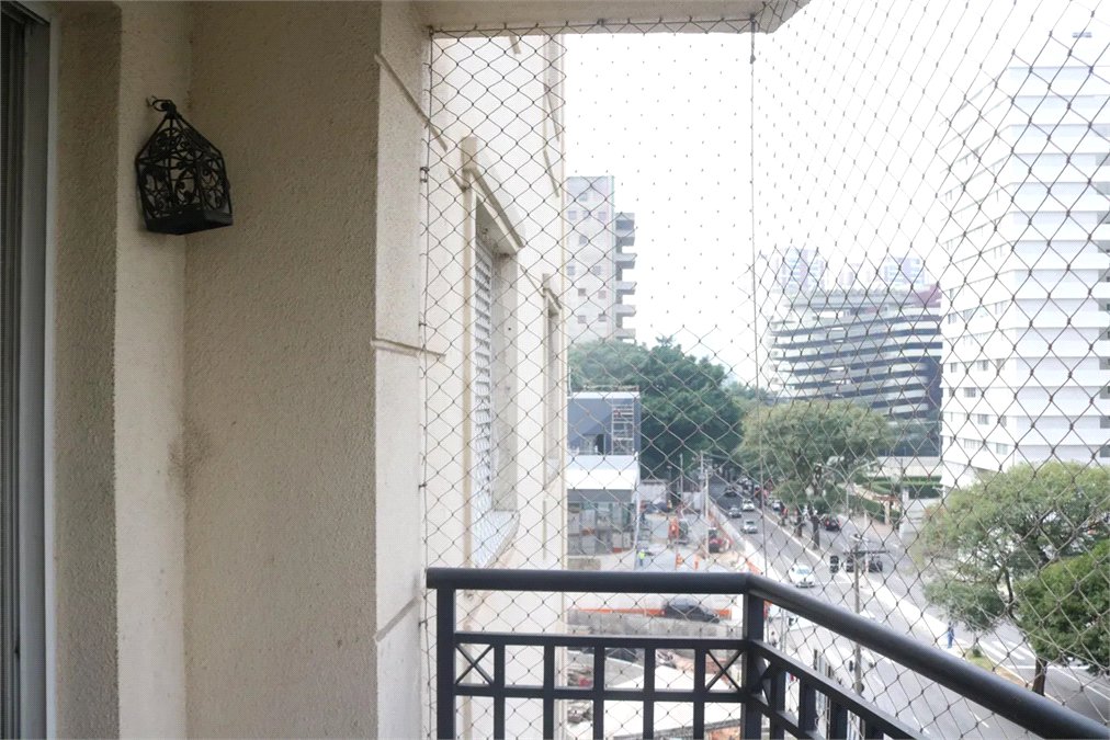Apartamento à venda ou para alugar com 3 quartos, sendo 1 suíte, em Vila Pompéia, São Paulo, SP