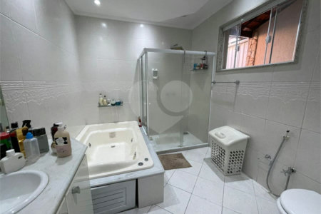 Casa à venda com 4 quartos, sendo 1 suíte, em Campo Grande, Rio de Janeiro, RJ