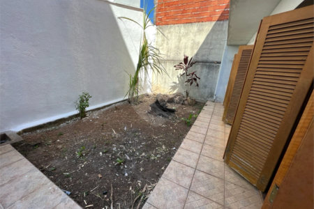 Casa à venda com 3 quartos, sendo 1 suíte, em Vila Vianelo, Jundiaí, SP