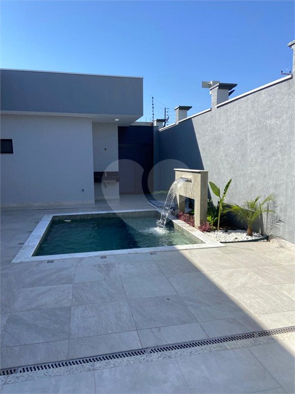 Casa à venda com 3 suítes no condomínio Residencial Maria Dulce, Indaiatuba - SP