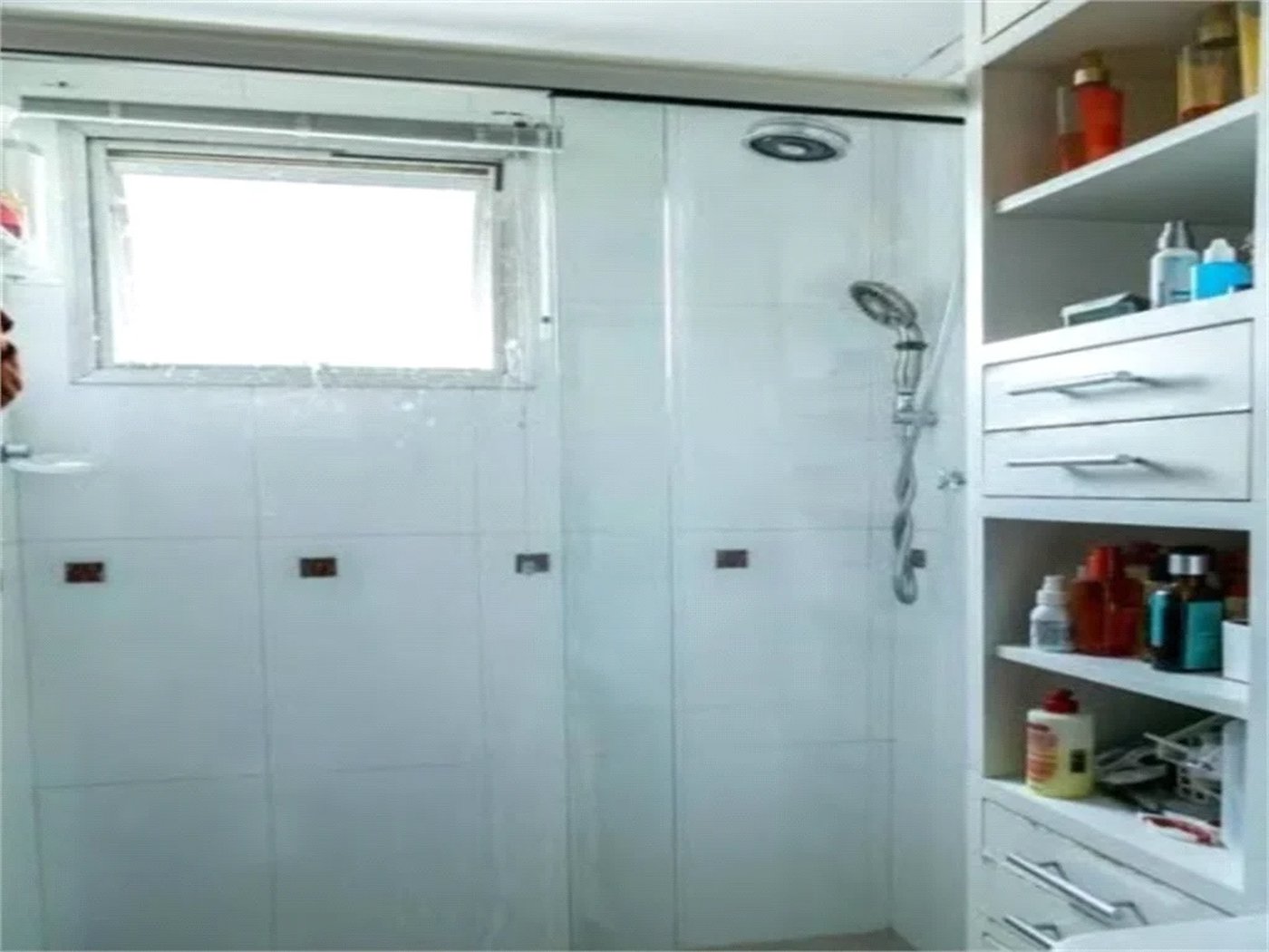 Cobertura à venda com 3 quartos, sendo 1 suíte, em Vila Andrade, São Paulo, SP