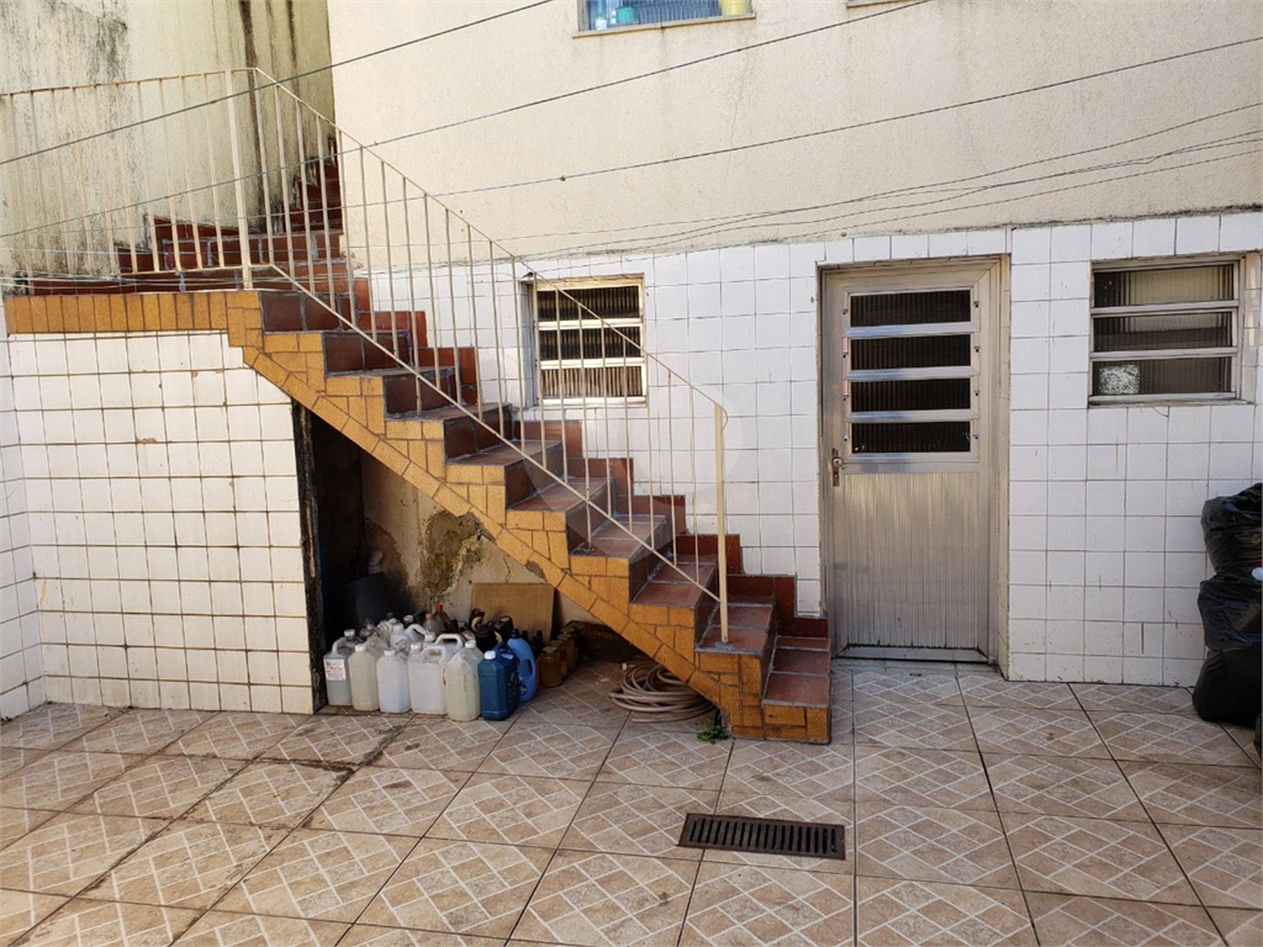 Sobrado à venda com 3 quartos, sendo 1 suíte,  em Vila Gustavo, São Paulo, SP