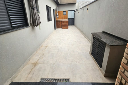 Casa à venda com 3 quartos, sendo 1 suíte, no condomínio Mantova, Indaiatuba - SP