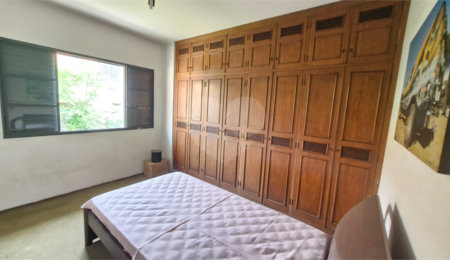 Sobrado à venda com 3 quartos, sendo 1 suíte,  em Cidade São Francisco, São Paulo, SP