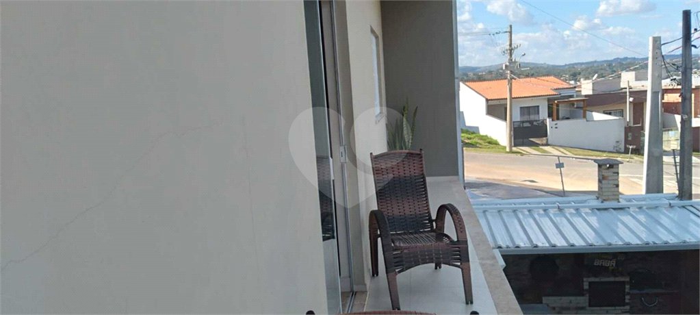 Casa à venda com 3 quartos, sendo 1 suíte, em Santa Cândida, Vinhedo, SP