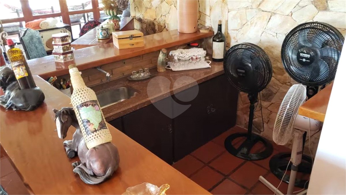 Sítio à venda com 6 quartos, sendo 5 suítes, em Dos Mimis, Piracaia, SP