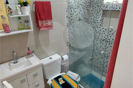 Casa à venda com 4 quartos, sendo 2 suítes, no condomínio Vivendas do Mendanha, Rio de Janeiro - RJ