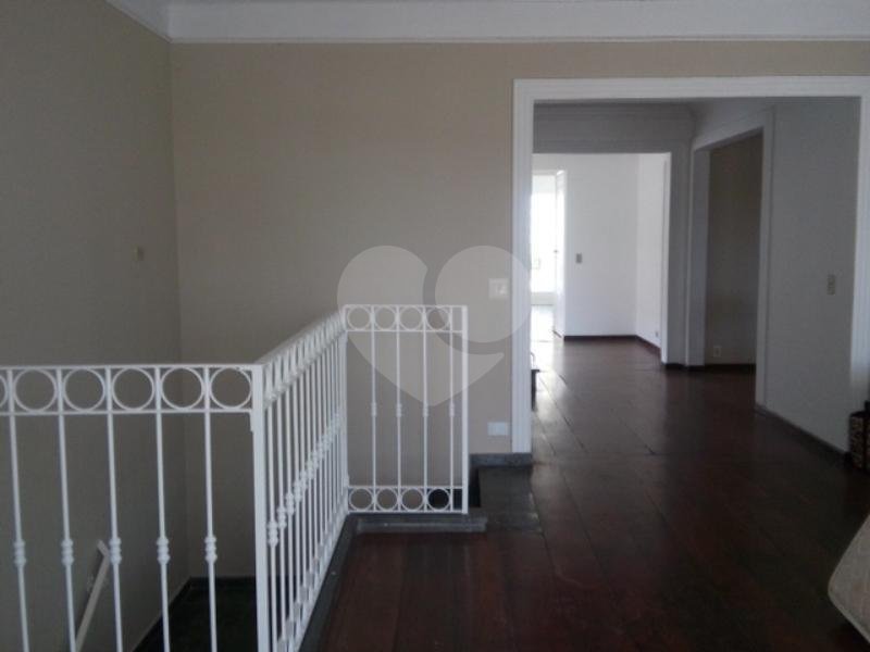 Casa à venda com 4 quartos, sendo 3 suítes, em Jardim Leonor, São Paulo, SP