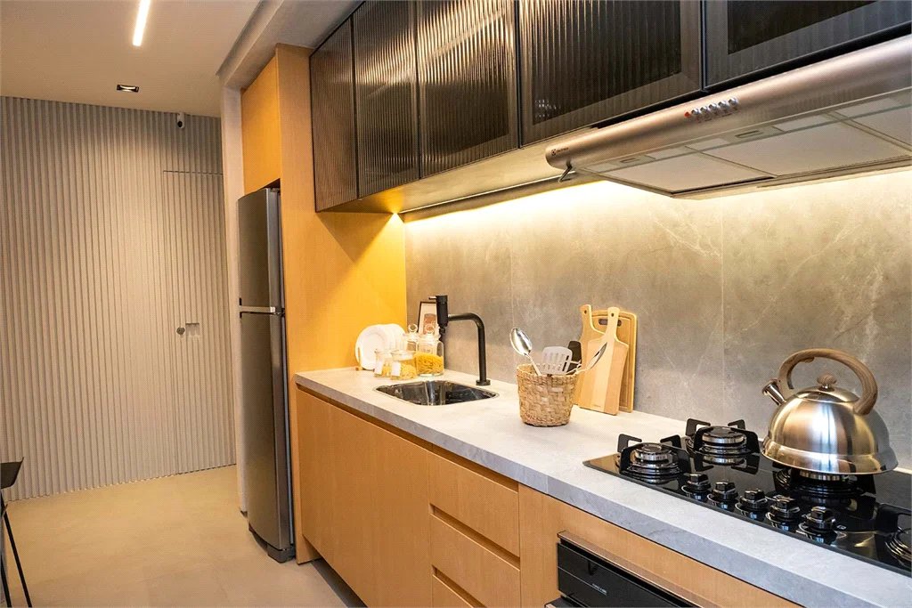 Apartamento à venda com 2 quartos, sendo 1 suíte,  em Pinheiros, São Paulo, SP