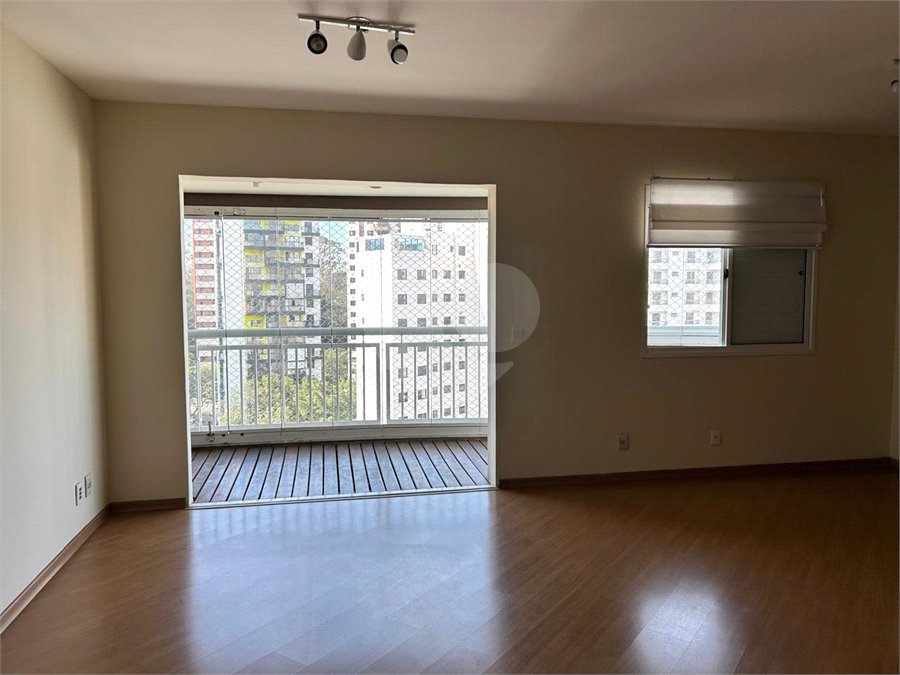 Apartamento à venda com 2 quartos, sendo 1 suíte, em Vila Andrade, São Paulo, SP