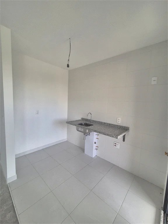 Apartamento à venda com 3 quartos, sendo 1 suíte, em Vila Anastácio, São Paulo, SP