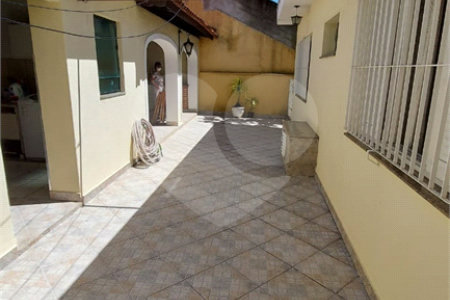 Casa à venda com 4 quartos, sendo 2 suítes, em Jardim São Caetano, São Caetano do Sul, SP